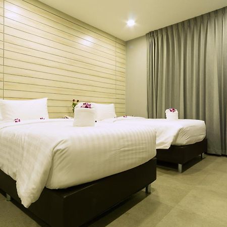 C Cha-Am Hotel Екстер'єр фото
