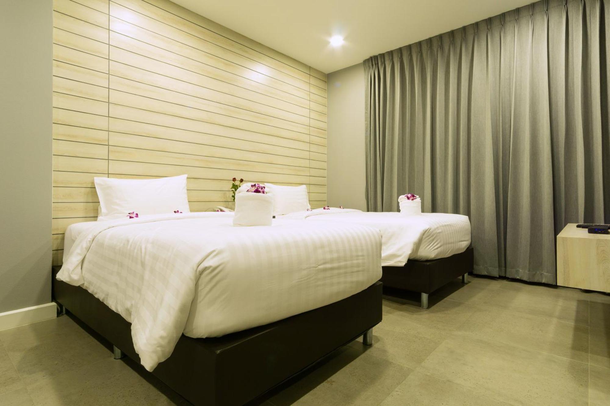 C Cha-Am Hotel Екстер'єр фото