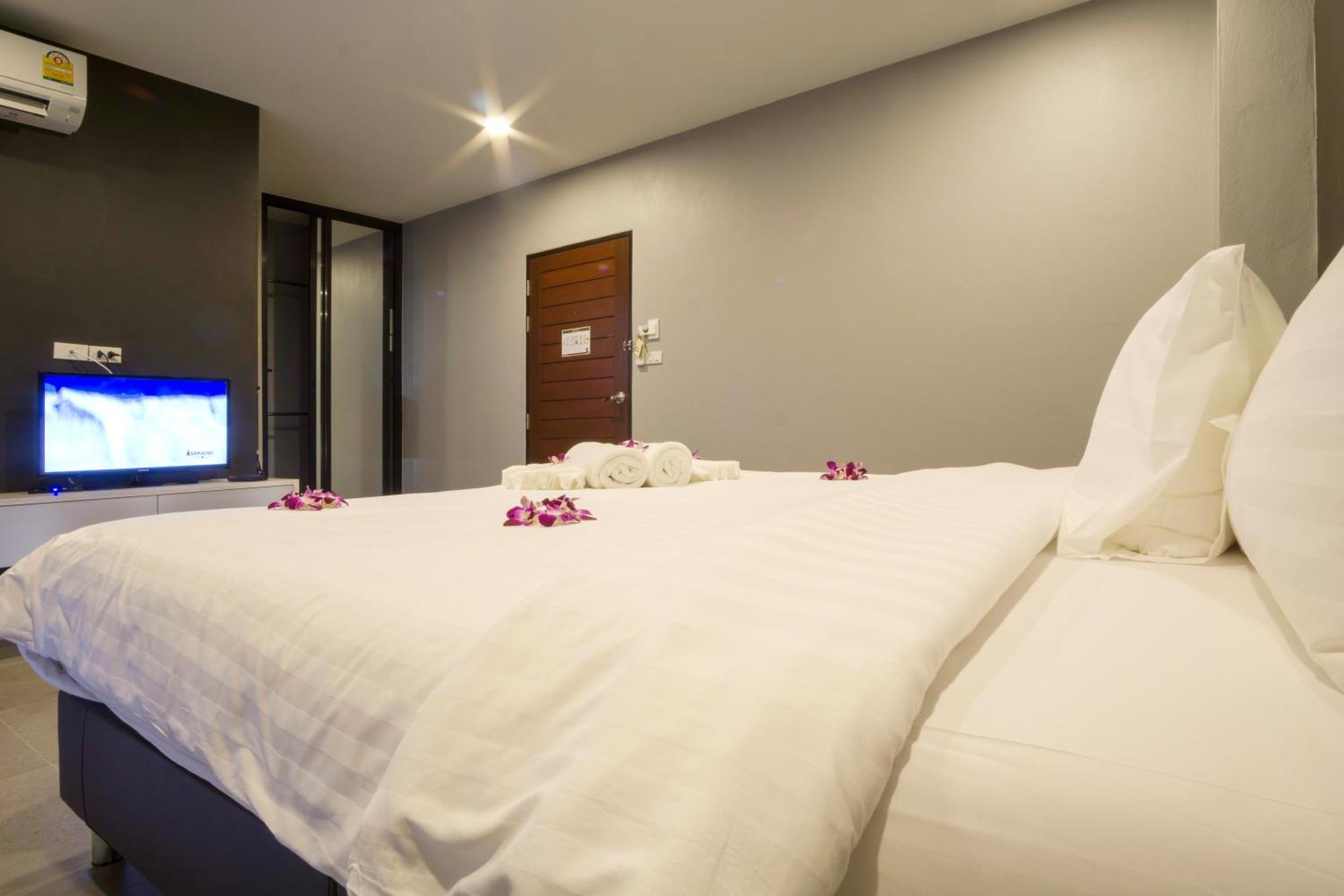 C Cha-Am Hotel Екстер'єр фото